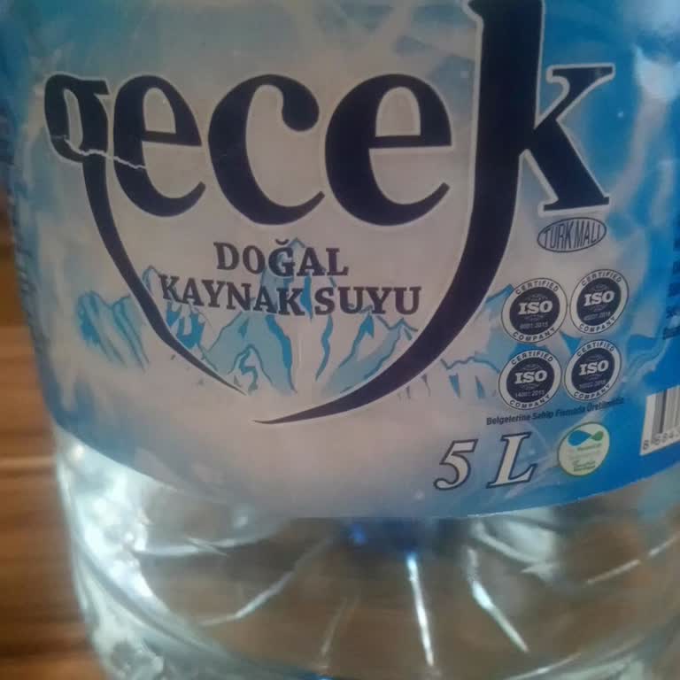 Gecek Su Şişelerinde Yüzlerce Yabancı Cisimle Karşılaştım Endişeliyim