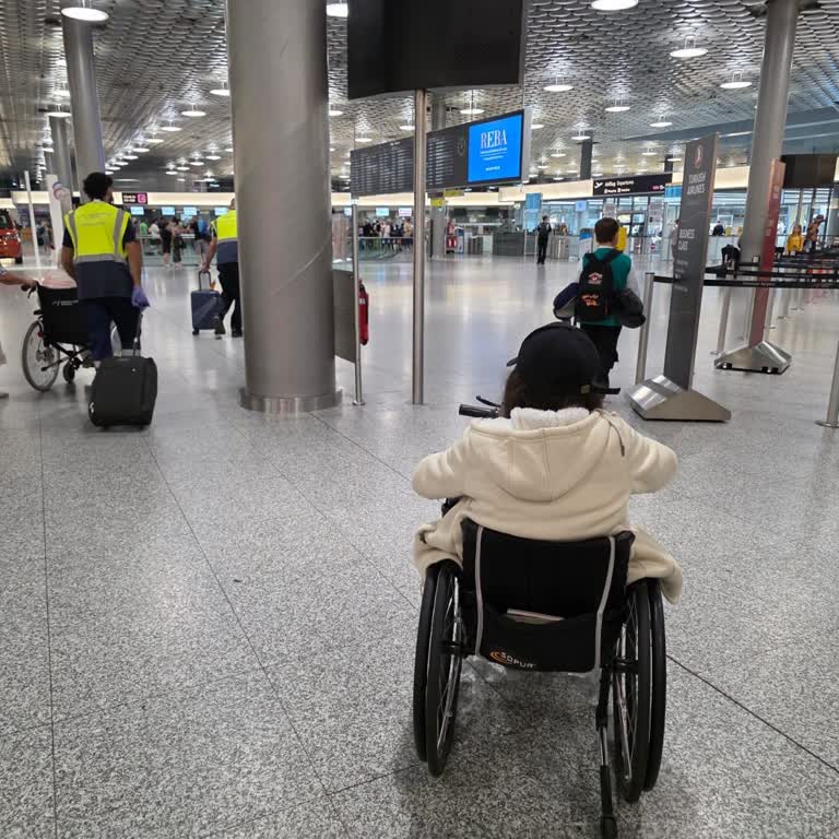 Engelli Yolcuya Uçuşta Engel: Tekerlekli Sandalye Aküsü Nedeniyle Mağduriyet