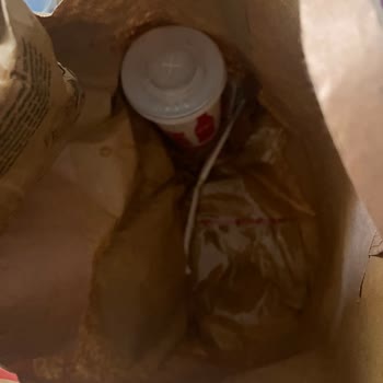 Burger King Siparişimde Kapağı Sorunlu Kola Tüm Ürünleri Kullanılmaz Hale Getirdi