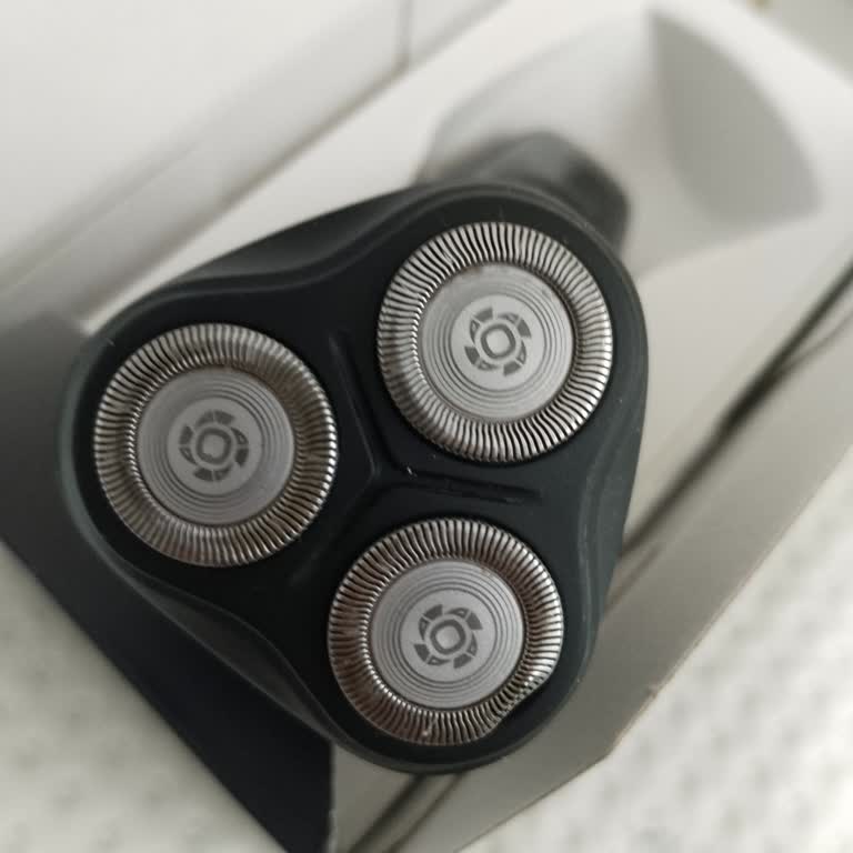 Garanti Kapsamındaki Sakal Kesme Makinesi İçin Ücretli Bıçak Değişimi Talebi