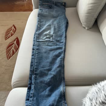 Kığılı Kot Pantolonun Kısa Sürede Yırtılması Ve Yetersiz Müşteri Hizmeti