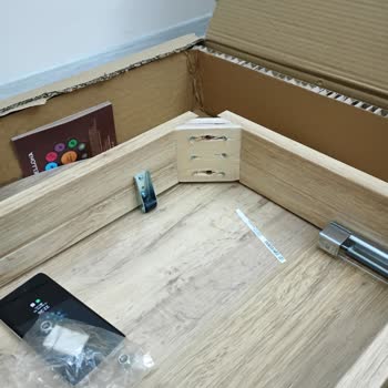 Bellona Yemek Odası Takımında Defolu Ayak Şoku