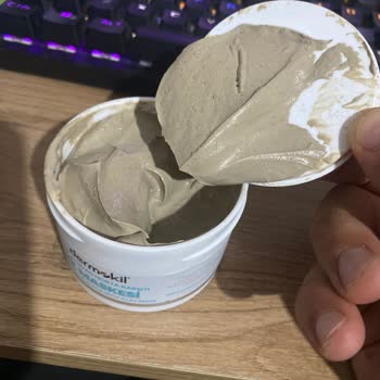 Aldığım Dermokil Maske Bozuk Ve Lekeli Çıktı Değişim Talep Ediyorum