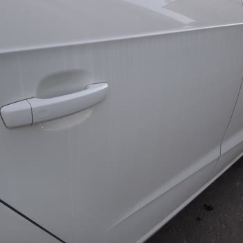 Goodyear Oto Şampuanı Vernikte Kalıcı Leke Bıraktı