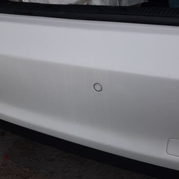 Goodyear Oto Şampuanı Vernikte Kalıcı Leke Bıraktı