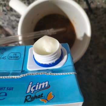 Bozuk Süt Teslimatı Ve Müşteri Hizmetlerinden Geri Dönüş Alamama