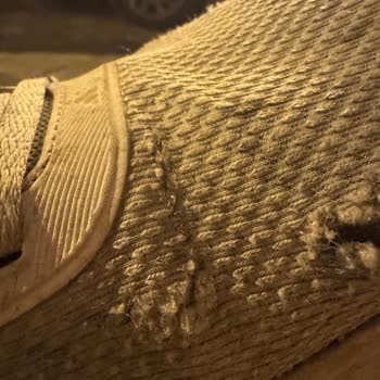 Kısa Sürede Yıpranan Ayakkabı Ve Çözüm Eksikliği