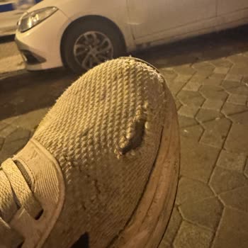 Kısa Sürede Yıpranan Ayakkabı Ve Çözüm Eksikliği