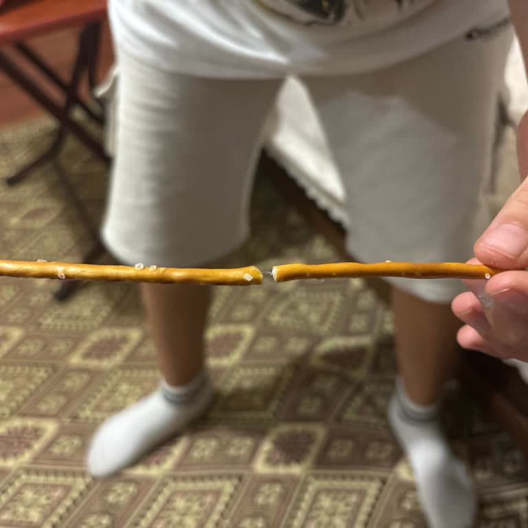 Ülker Çubuk Kraker Paketinde Yabancı Cisimle Karşılaştım, Sağlık Ve Güven Endişesi Yaşıyorum