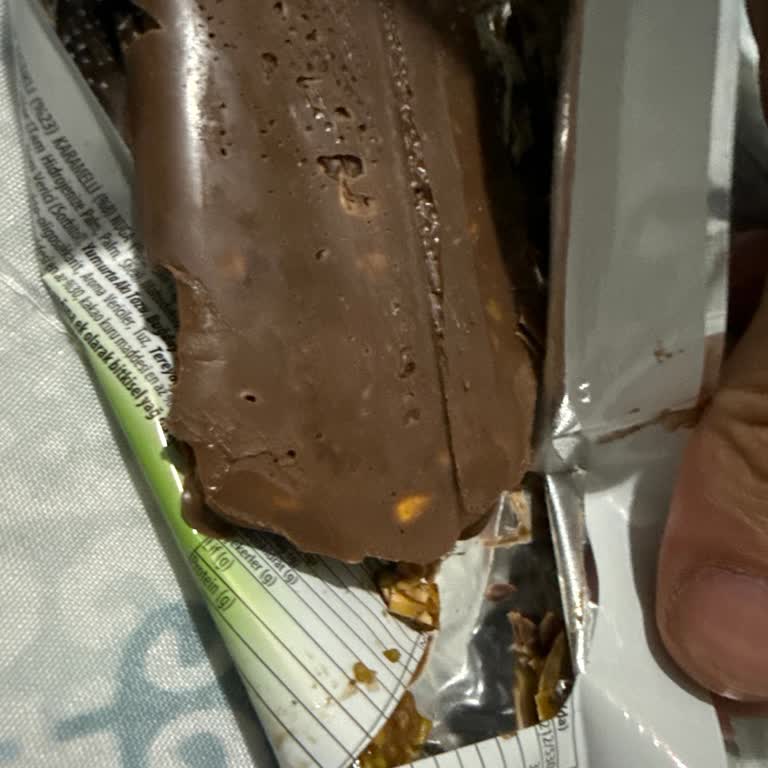 Eti Canga İçinde Fıstık Kabuğu Ağzımı Kanattı