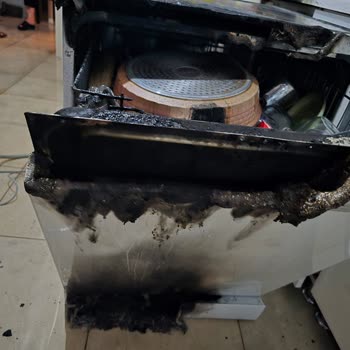 Çamaşır Makinesi Yangını: Maddi Ve Manevi Zararlarımıza Çözüm Bekliyoruz