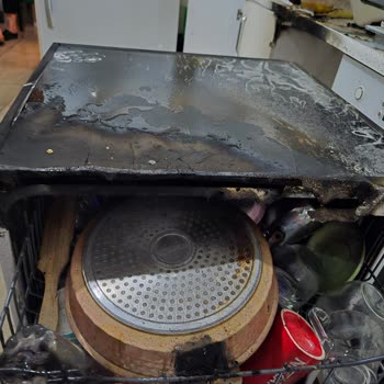 Çamaşır Makinesi Yangını: Maddi Ve Manevi Zararlarımıza Çözüm Bekliyoruz