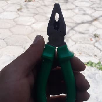 Kısa Sürede Kırılan Pense Hayal Kırıklığı Yarattı