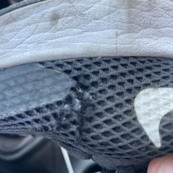 FLO’dan Aldığım Nike Ayakkabı 5 Ayda Yırtıldı, Değişim Talebim Reddedildi