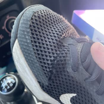 FLO’dan Aldığım Nike Ayakkabı 5 Ayda Yırtıldı, Değişim Talebim Reddedildi