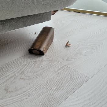 Kelebek Mobilya'dan Eksik Ve Kusurlu Teslimat: Salon Takımı Ayakları Kırık Ve Kullanılamıyor