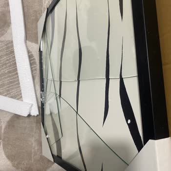 Kırık Tablo Teslim Edildi Müşteri Hizmetlerinden 11 Gündür Dönüş Alamadım