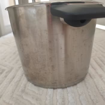 Satın Aldığım Fissler Düdüklü Tencerede Renk Ve Sızdırma Sorunu, Garanti Desteği Sağlanmadı