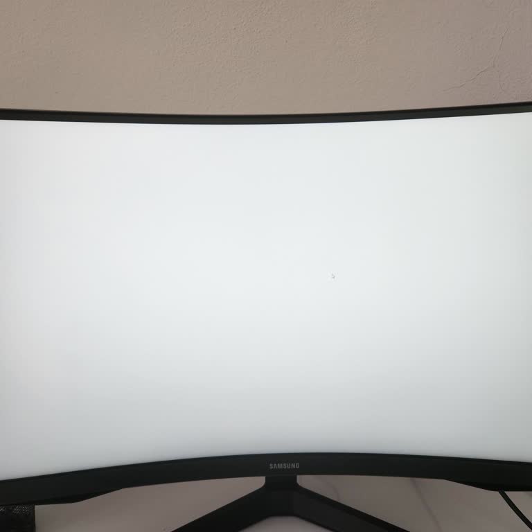 Hepsiburada'dan Aldığım Monitörde Ölü Piksel Çıktı, İade Süreci Mağdur Ediyor