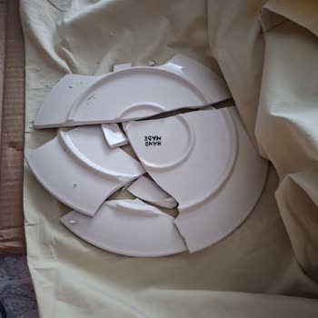 Trendyol Express İle Gönderdiğim Ürünler Kırık Ulaştı, Zararım Karşılanmıyor