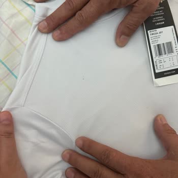 Adidas Siparişimde İki Kez Lekeli Ve Sahte T-shirt Gönderildi Para İadem Yapılmadı