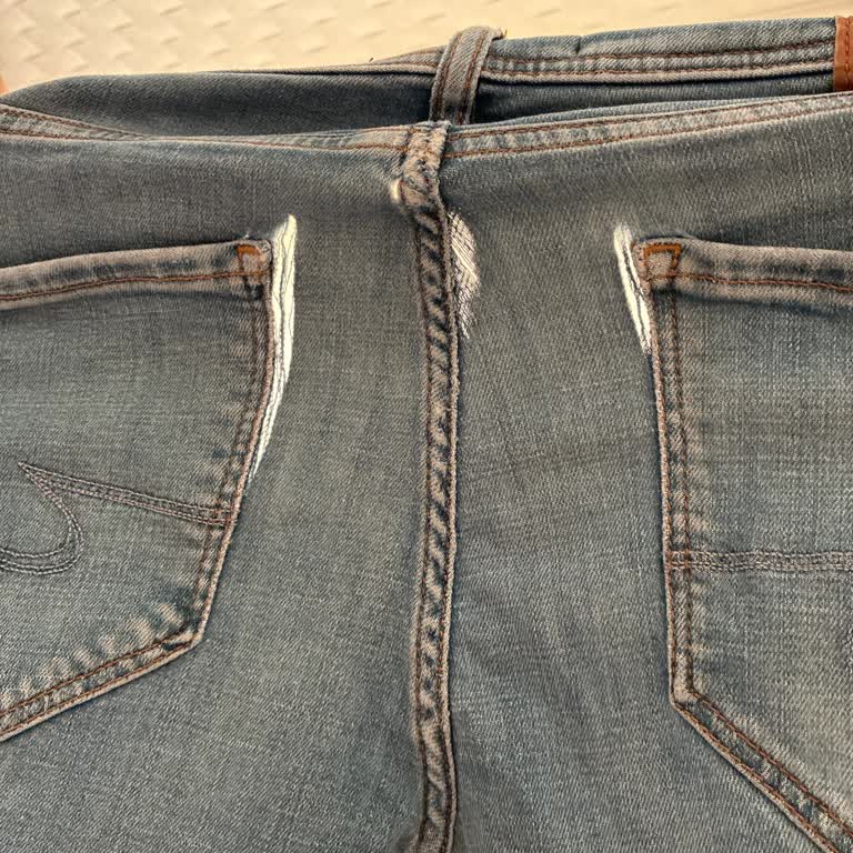 Colin's Kot Pantolonlarda Kısa Sürede Yırtılma Ve Kalite Sorunu