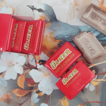 Tarihi Geçmemiş Üründe Bozuk Çıkma Ve Yetersiz Müşteri Hizmeti Deneyimi