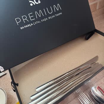 Karaca'dan Alınan Çatal Bıçak Takımlarında Paslanma Ve Dağılma Sorunu