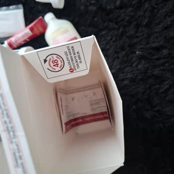 Loreal Paris Aldığım Saç Boyasının İçinden Boya Tüpü Çıkmadı Mağduriyetim Giderilsin