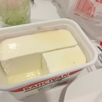 Aldığım Süzme Peynir Küflü Ve Tüketilemez Durumda Çıktı