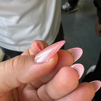 Protez Tırnaklar Kalın Ve Hijyensiz Yapıldı, Sağlığım Riske Girdi