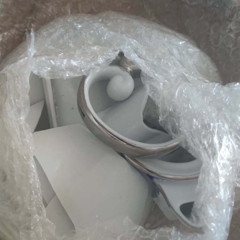 Aras Kargo İle Gönderdiğim Kristal Ürünler Kırık Teslim Edildi Müşteri Hizmetleri Sorumluluk Almadı