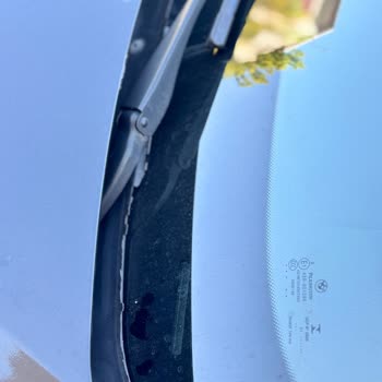 BMW F30 Ön Cam Fitili Sorunu Su Alıyor Ücretsiz Değişim Talebi