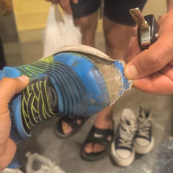 Kısa Sürede Yırtılan Skechers Ayakkabı İçin İade Talebim Red Edildi