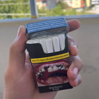 Aldığım Marlboro Edge Sigaralarda Dal Parçaları Ve Sarı Lekeler Var