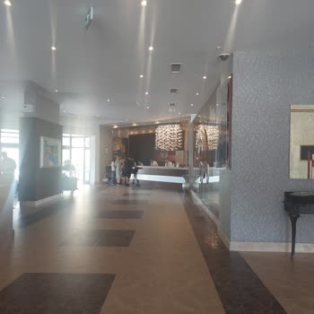 Otel Çıkışında Yanıltıcı Bilgilendirme Ve İlgisizlik Nedeniyle Mağduriyet