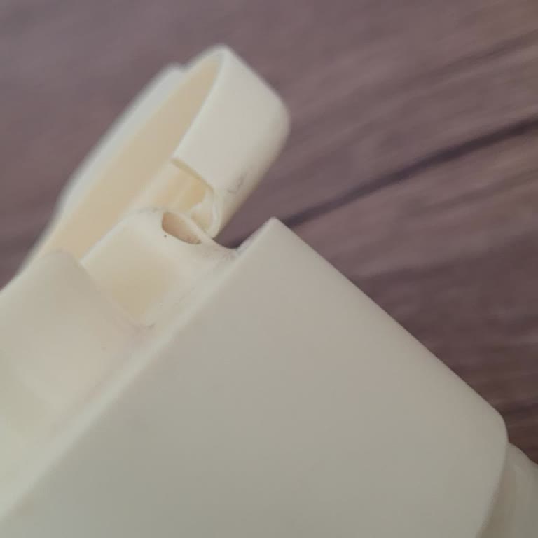 Tupperware Eko Su Şişesinin Kapağı Kısa Sürede Kırıldı, Garanti Ve Çözüm Bekliyorum