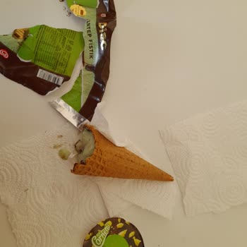 Dondurmanın İçinden Cam Parçası Çıkması Sonucu Çocuğumun Yaralanması