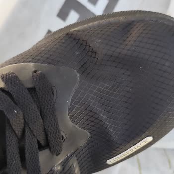 Satın Aldığım Ayakkabıda Sürekli Çökme Ve Tahriş Sorunu Yaşıyorum