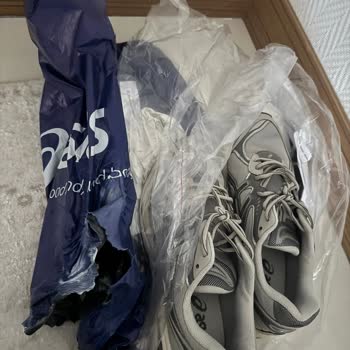 Yeni Alınan Asics Ayakkabıda 20 Günde Topuk Çökmesi Ve Değişim Talebi