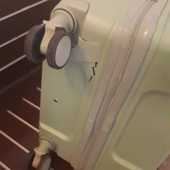 İlk Kullanımda Çatlayan Valiz İçin Çözüm Sunulmadı, Güvenim Sarsıldı