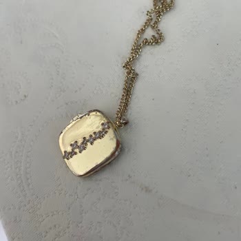 Reis Kuyumculuk Kısa Sürede Kararan ve Soyulan Kolyem İçin Çözüm Bekliyorum