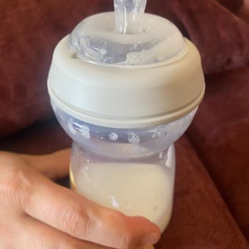 Biberon Ucu Sürekli İçine Kaçıyor, Bebeğim İçin Riskli!