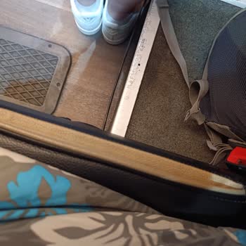 Varan Otobüsünde Konforsuz Yolculuk Ve İlgisiz Personel Mağduriyeti