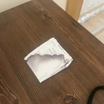 Parfüm Şişesi Sürekli Akıtıyor, Airpods'um Bozuldu