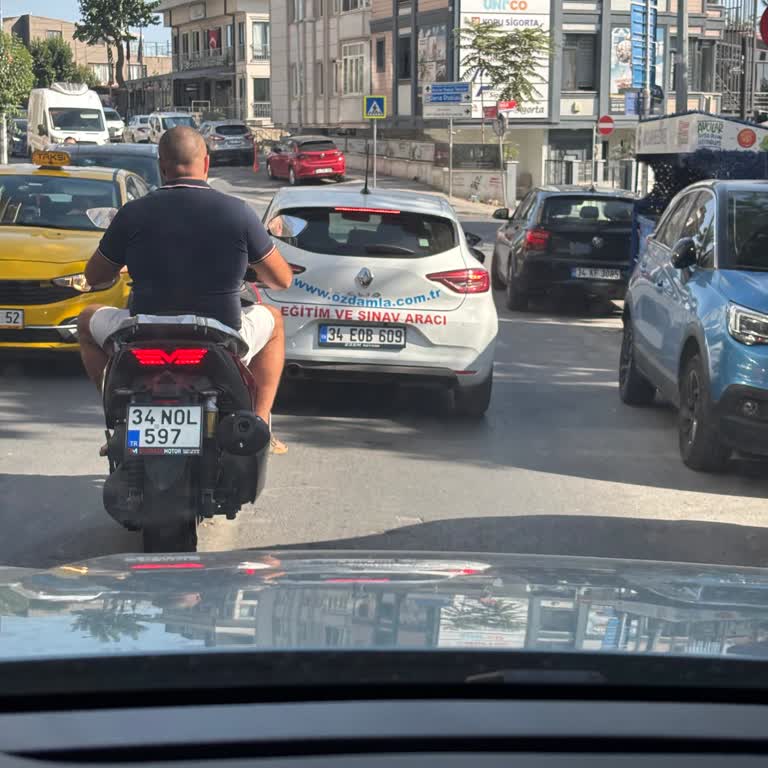 Sürücü Kursu Eğitmeninin Uygunsuz Davranışı Ve Yetersiz Çözüm Yaklaşımı