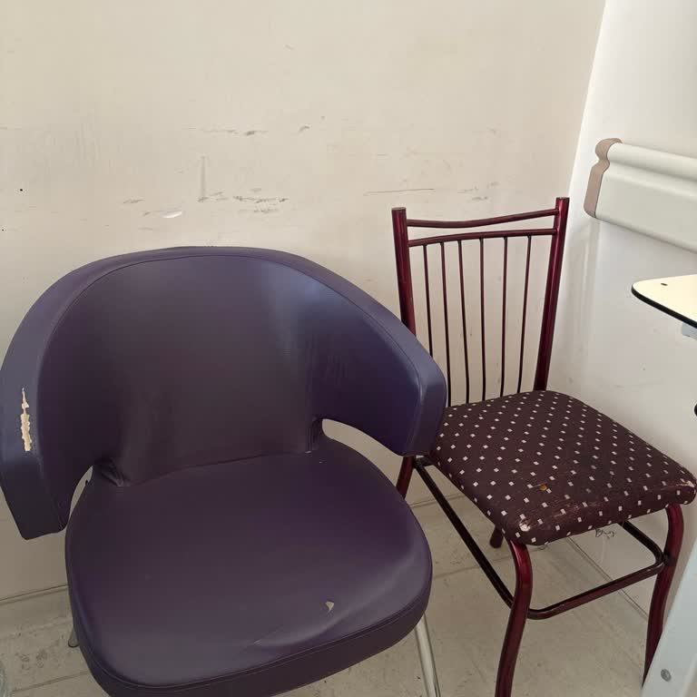 Refakatçiler İçin Kırık Koltuklar Nedeniyle Yaşanan Mağduriyet