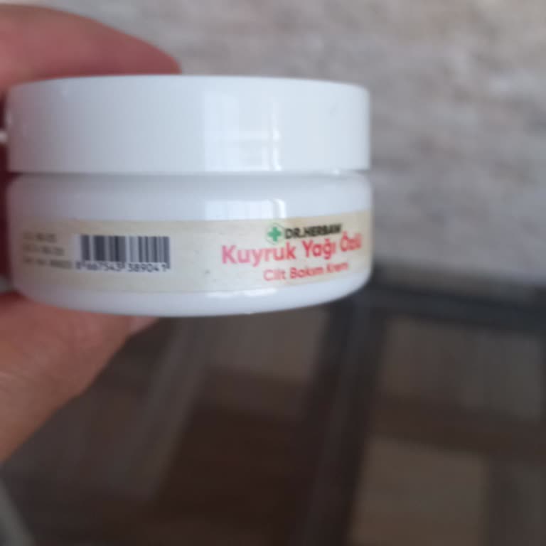 Kuyrukyagi.com.tr Reklamda Vadedilen Ürünle Gönderilen Ürün Arasında Ciddi Bir Fark Var