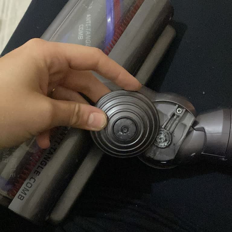 Dyson V15 Süpürge Turbo Başlığı Kırıldı, Yedek Parça Temin Edilemiyor