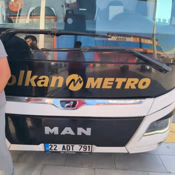 Uzun Yolculukta Şarj Ve Ekran Eksikliği Yolculuğu Zorlaştırdı